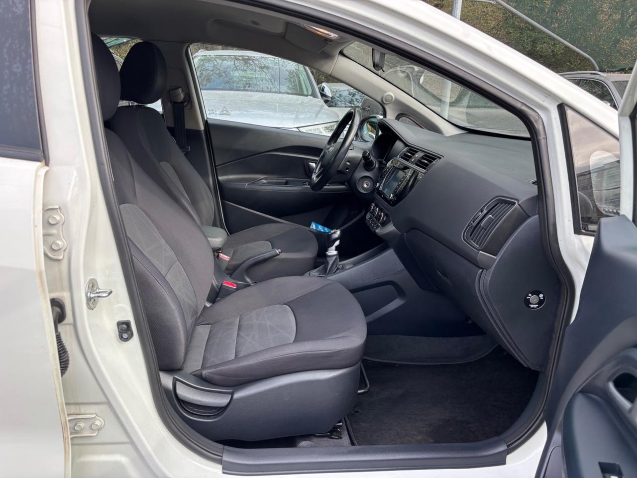 Kia Rio 1.1 CRDi 5p. Cool OK NEOPATENTATI