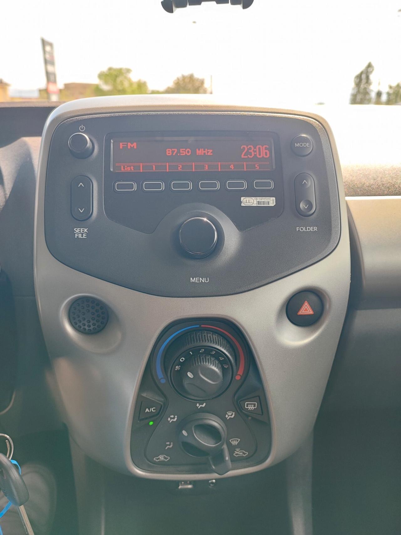 Citroen C1 PureTech 82 5 porte Shine