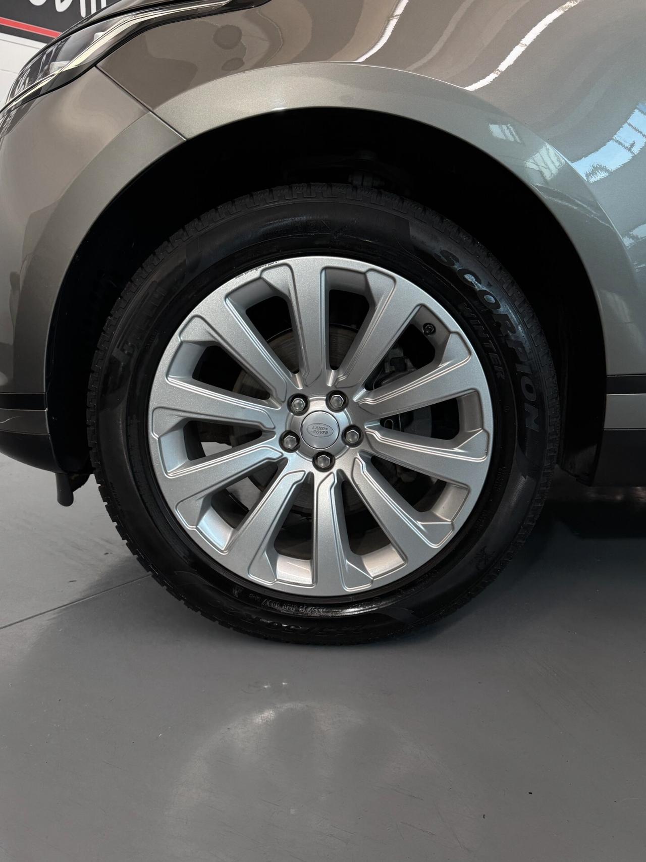 Land Rover Range Rover Velar 2.0cc 180cv Tetto panoramico Impianto audio MERIDIAN Finanziabile