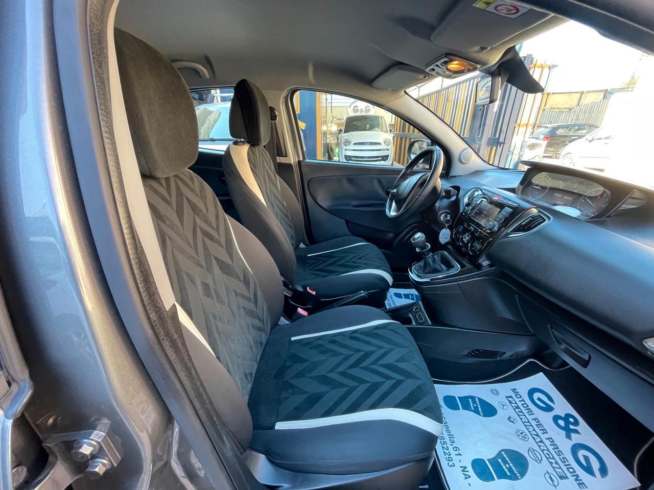 Lancia Ypsilon 1.2 69 CV 5 porte GPL Ecochic Gold