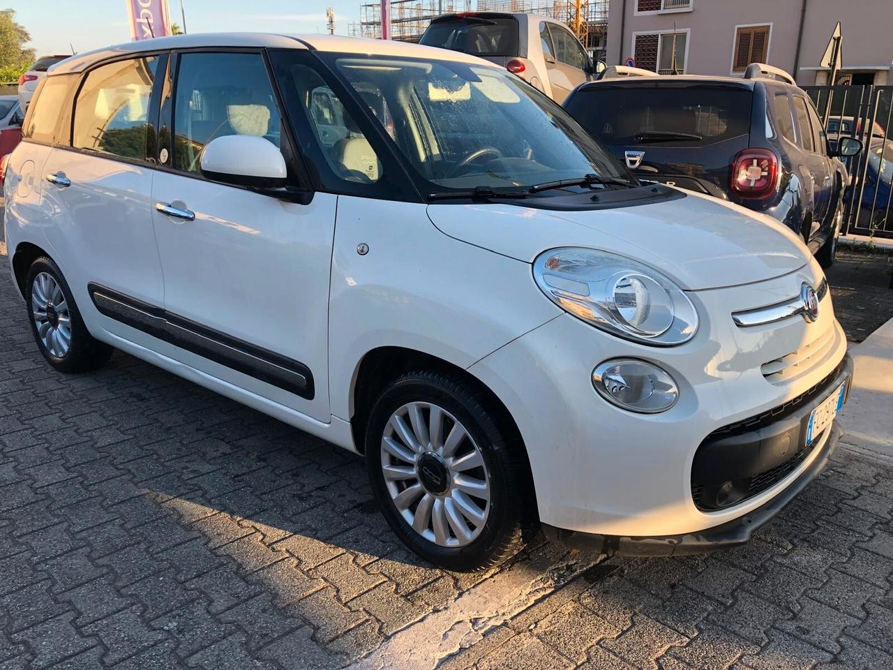 Fiat 500L Living 1.3 Multijet 95 CV Pop Star7 POSTI SOLO 68.296 KM!!! GARANZIA COMPLETA EUROPEA CONFORMGEST 12 MESI RINNOVABILE FINO A 36 MESI!!!