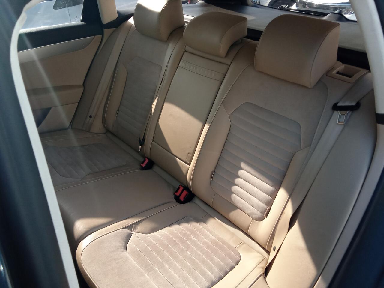 Volkswagen Passat Var. 2.0 TDI Highline BlueM.Tech.