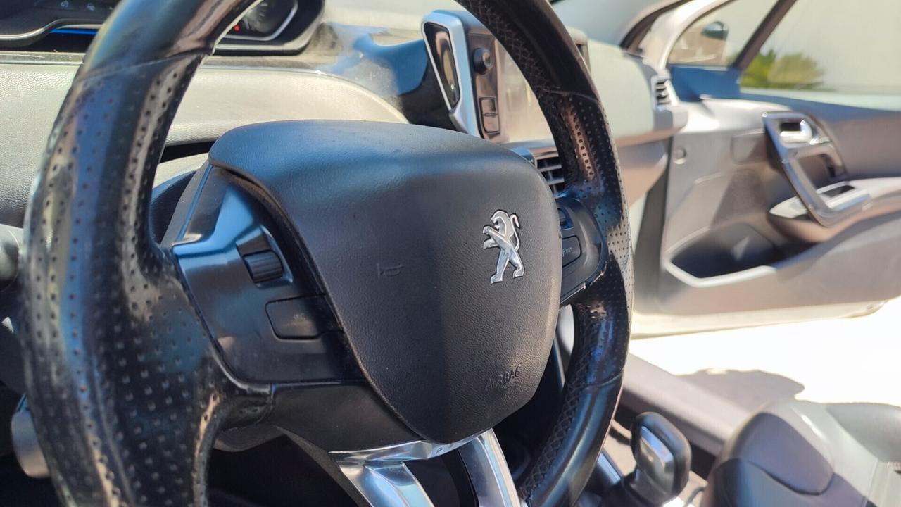 Peugeot 208 1.4 HDi TETTO PANORAMICO