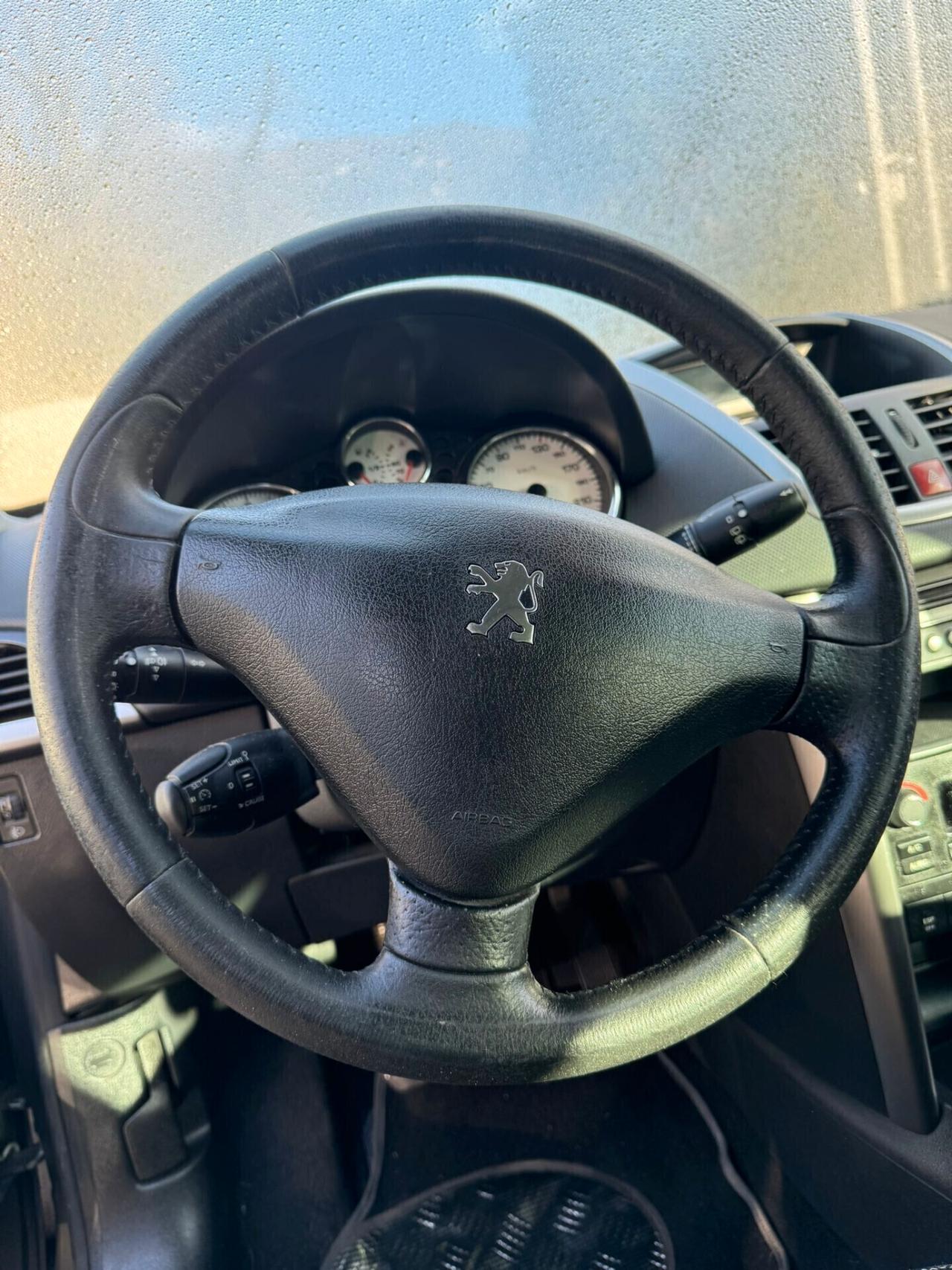 Peugeot 207 1.6 8V HDi 112CV SW Outdoor