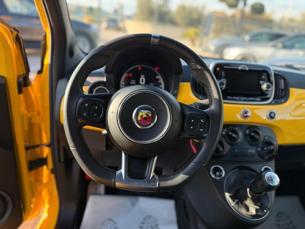 Abarth 595 1.4 Turbo T-Jet 145 CV Giallo Modena 14.000 km