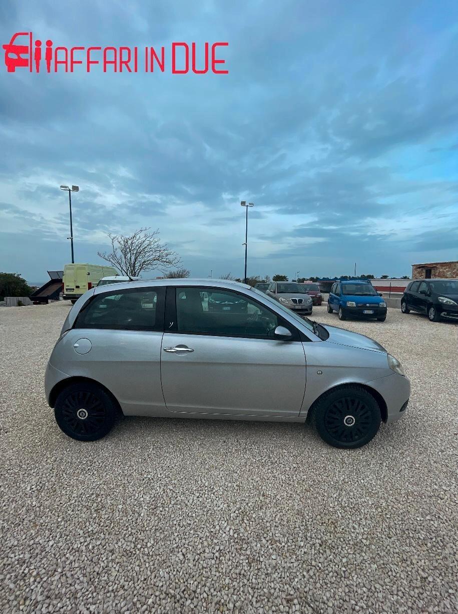 Lancia Ypsilon 1.2 PASSION MODA MILANO
