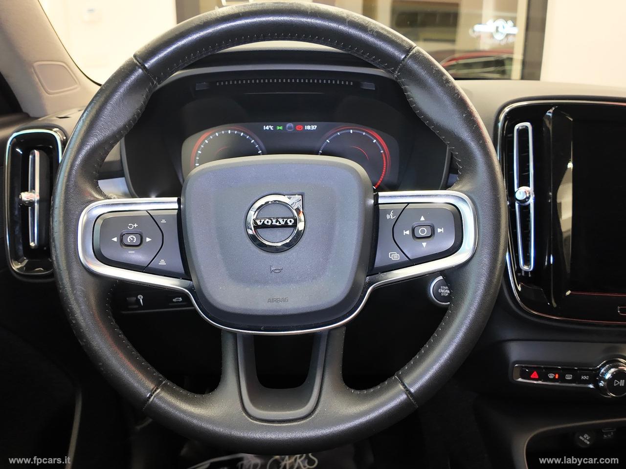 VOLVO XC40 D3 Geartronic Momentum Pro N1