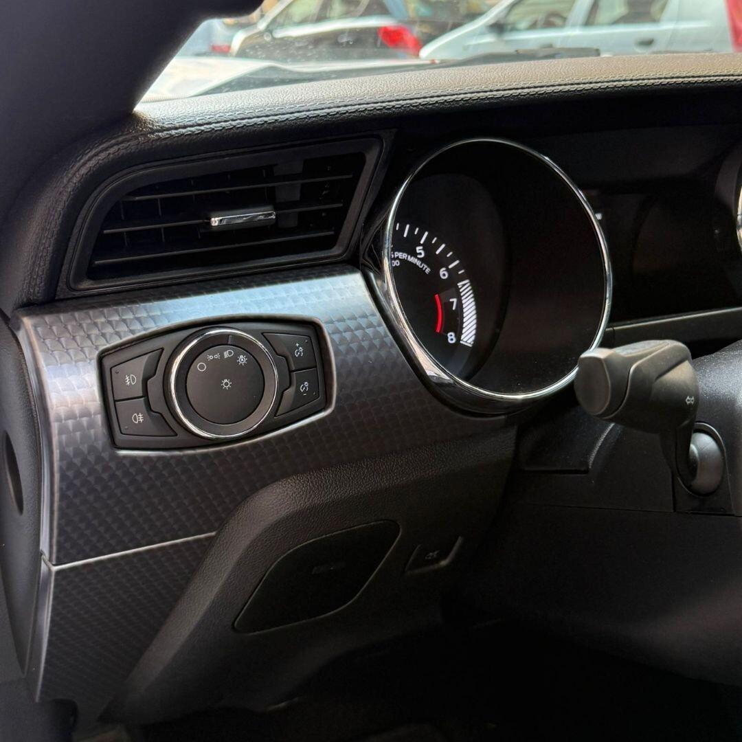 Ford Mustang Fastback **NO SUPERBOLLO**