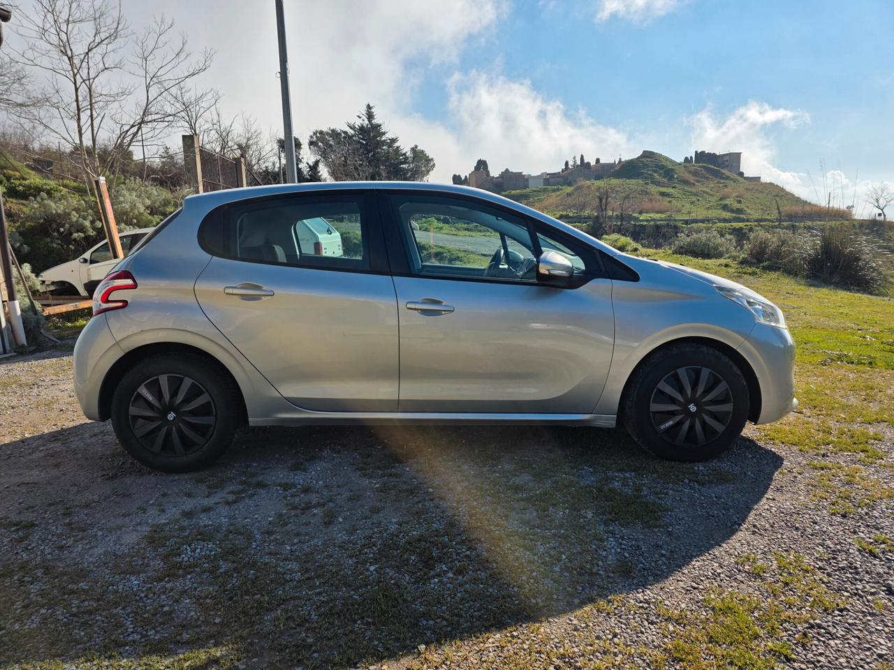 Peugeot 208 1.4 HDi 68 CV 5 porte Active
