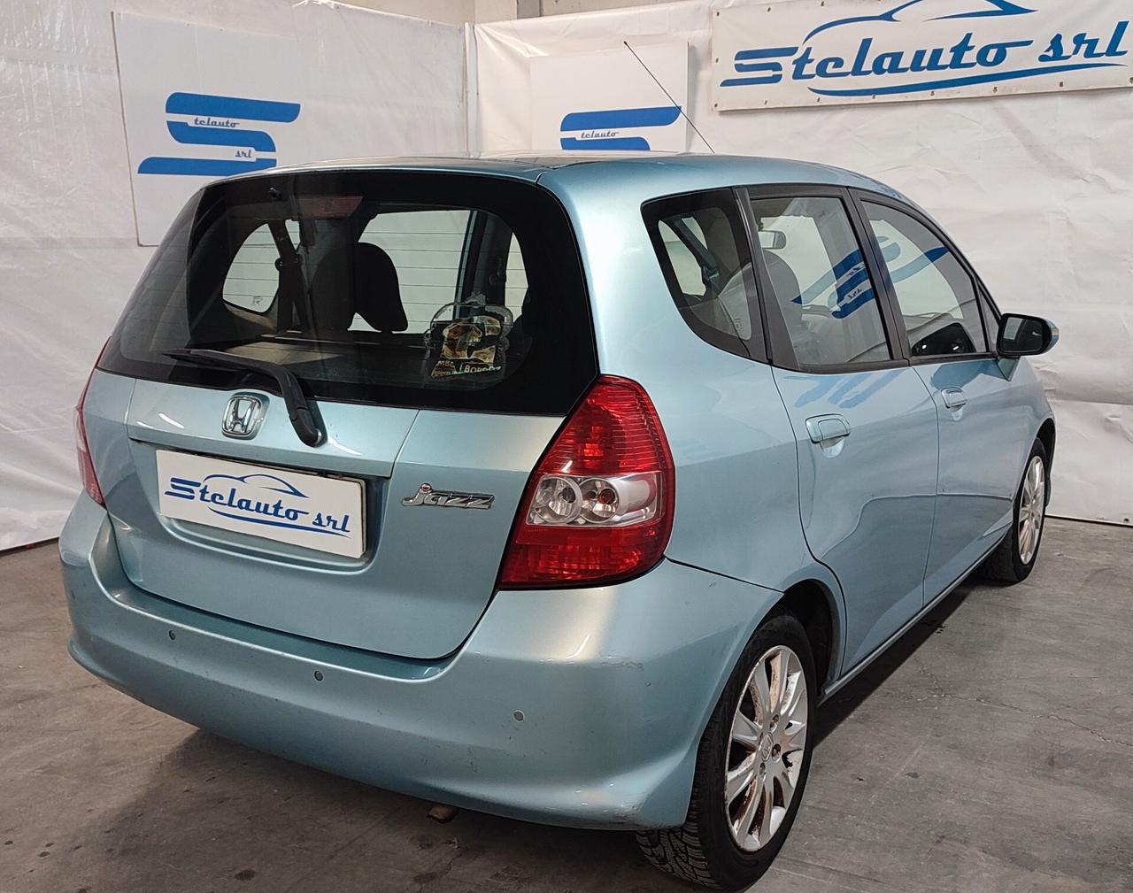 Honda Jazz 1.4 i-DSi 5p. 7 Speed CVT Graph. NEOPATENTATO
