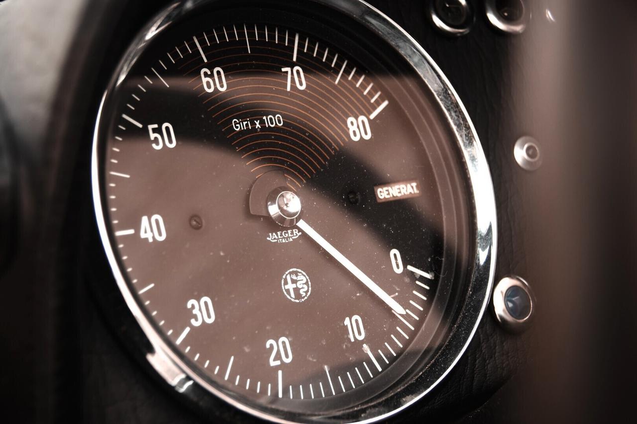 Alfa Romeo Spider Duetto osso di seppia 1750