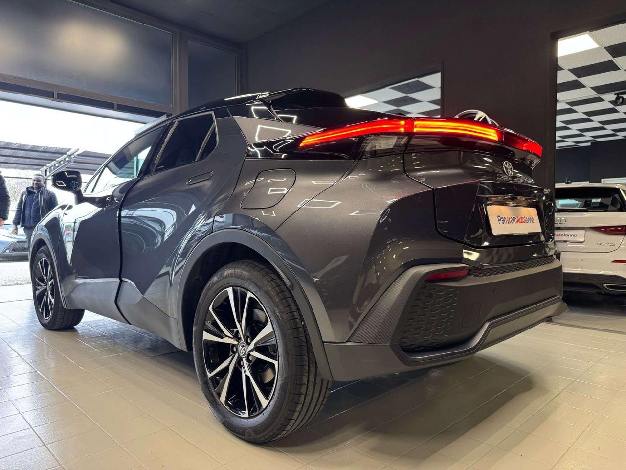 Toyota C-HR 1.8 HV Trend Pari al nuovo!