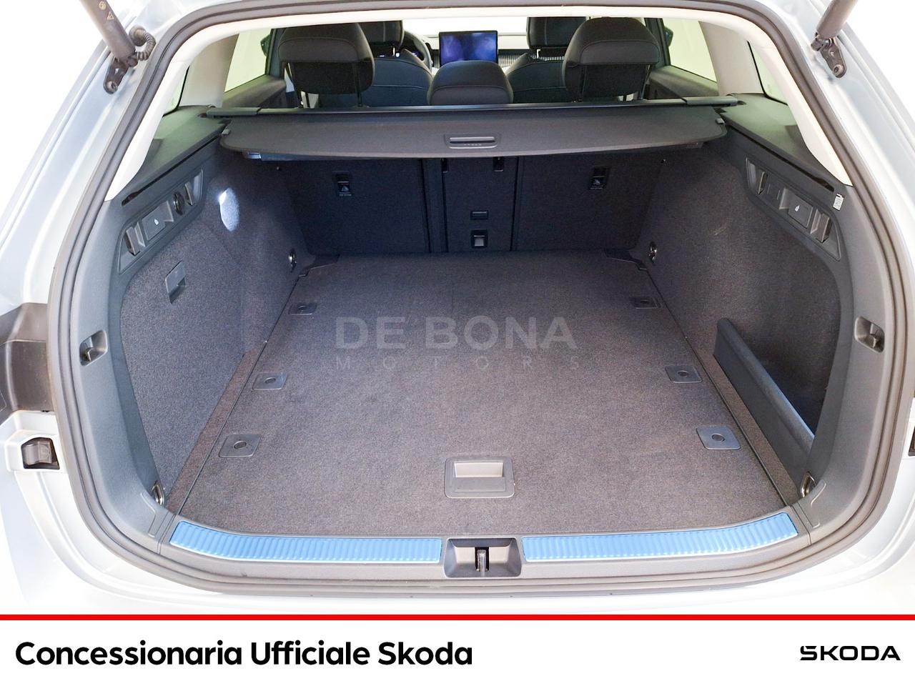 Skoda Superb wagon 2.0 tdi selection 150cv dsg