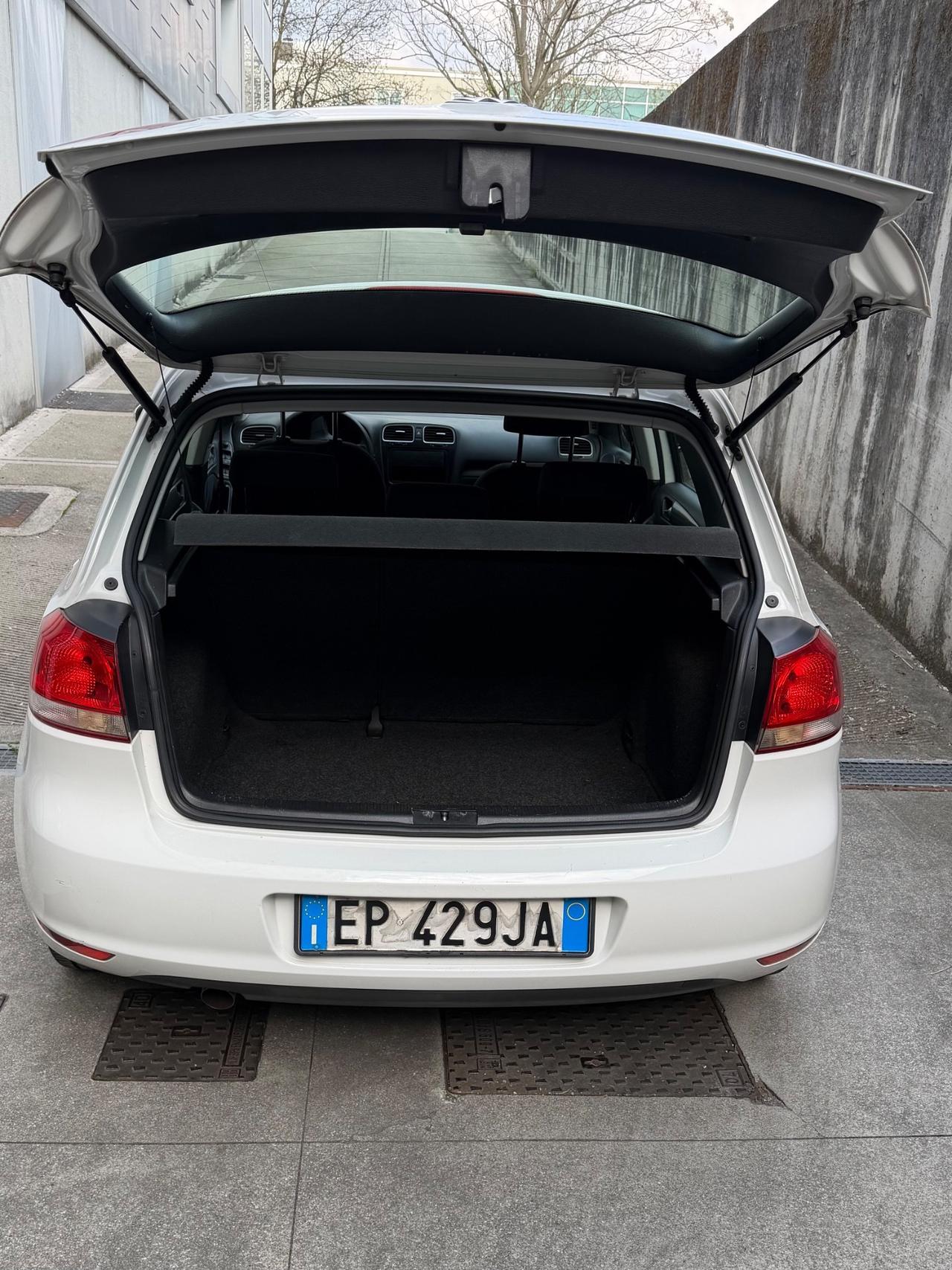 Volkswagen Golf 1.6 TDI DPF 5p. Highline