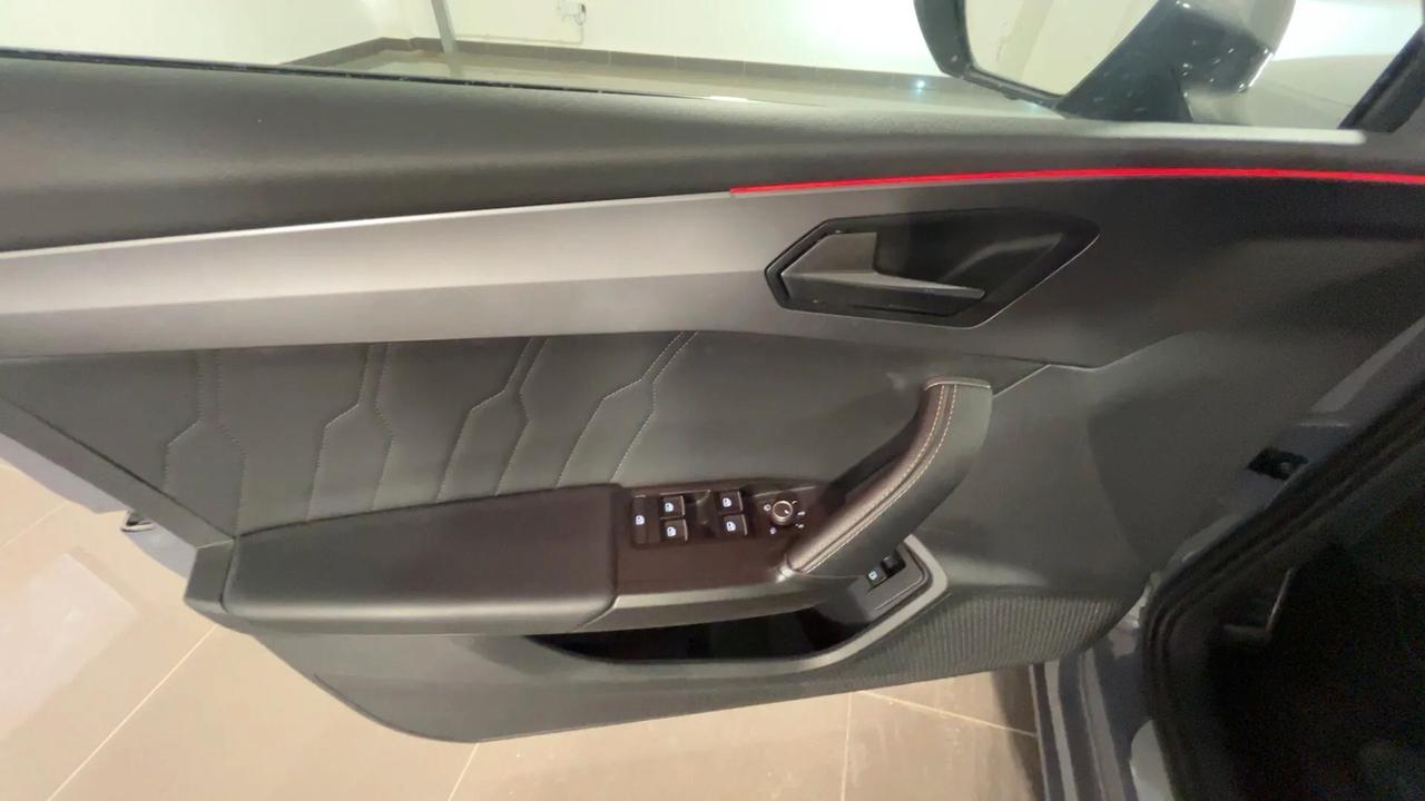 Cupra Leon 1.4 e-HYBRID 245 CV DSG VZ