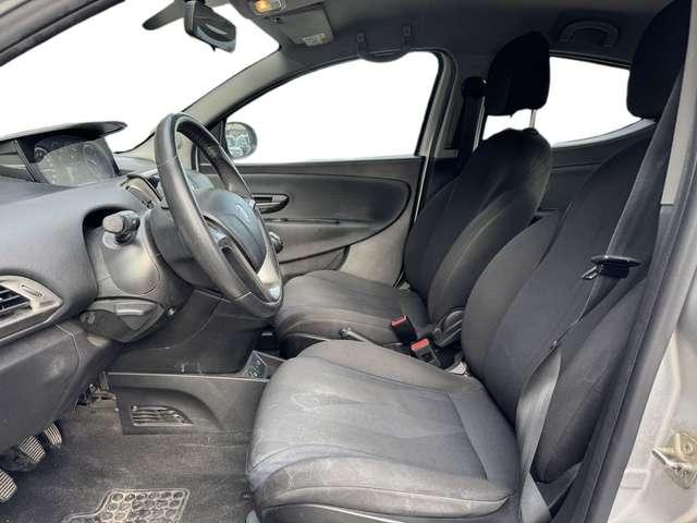 Lancia Ypsilon 1.0 firefly hybrid Gold s&s 70cv