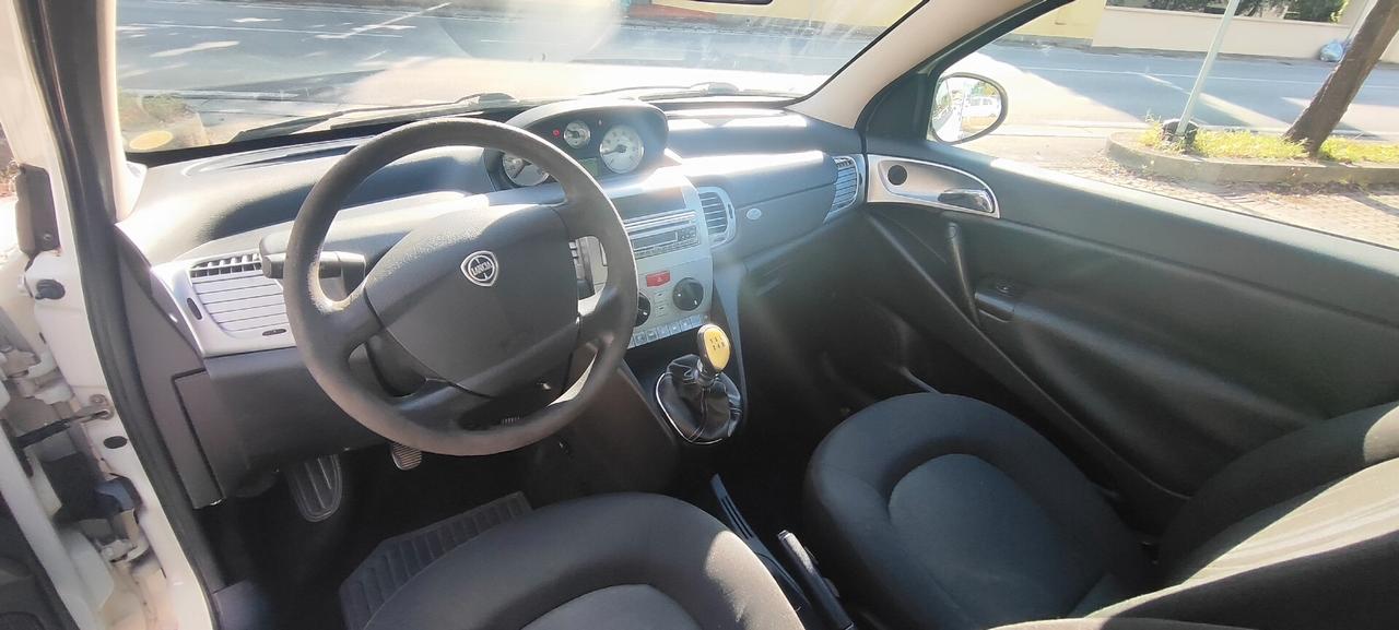 Lancia Ypsilon 1.2 69 CV Diva