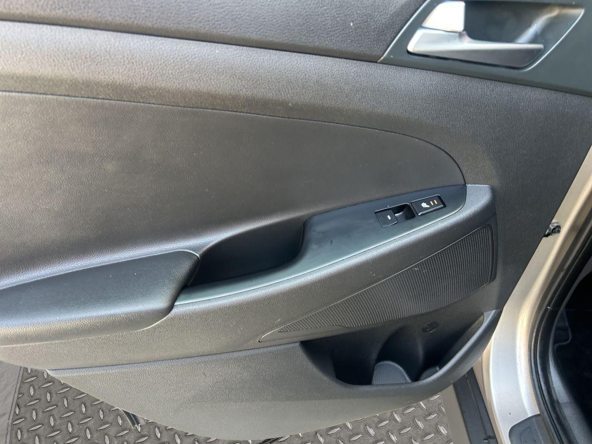 HYUNDAI - Tucson - 1.7 CRDi 116CV XPossible NAVI TELECAMERA