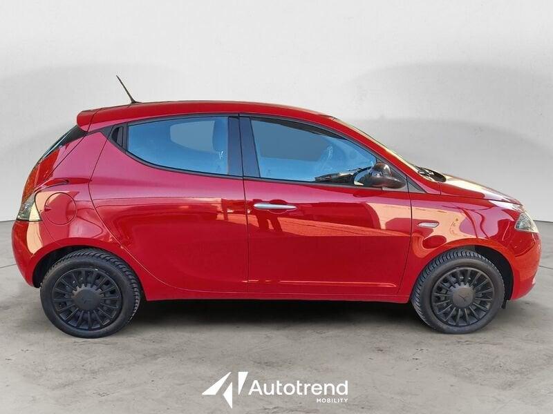 Lancia Ypsilon 1.0 FireFly 69 CV 5 porte S&S Hybrid Silver