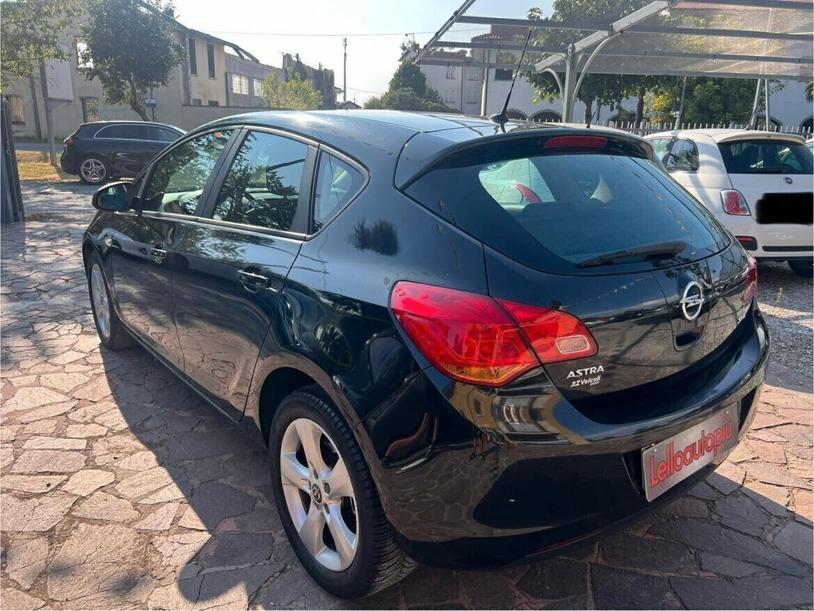 Opel Astra 1.7 CDTI 110CV 5 porte Cosmo