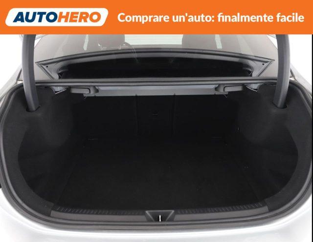 MERCEDES-BENZ A 200 Premium
