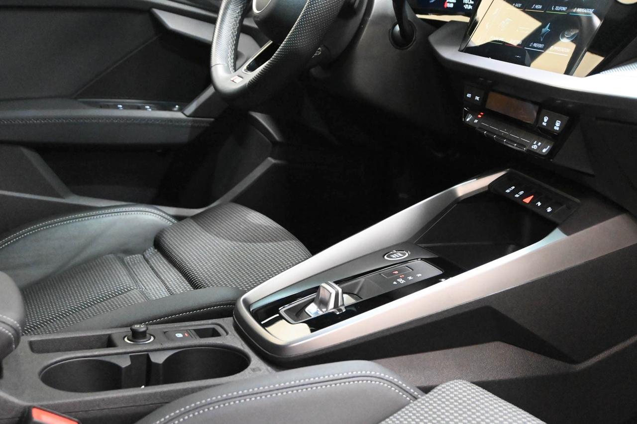 AUDI A3 4ª serie A3 SPB 35 TFSI S tronic S lin...