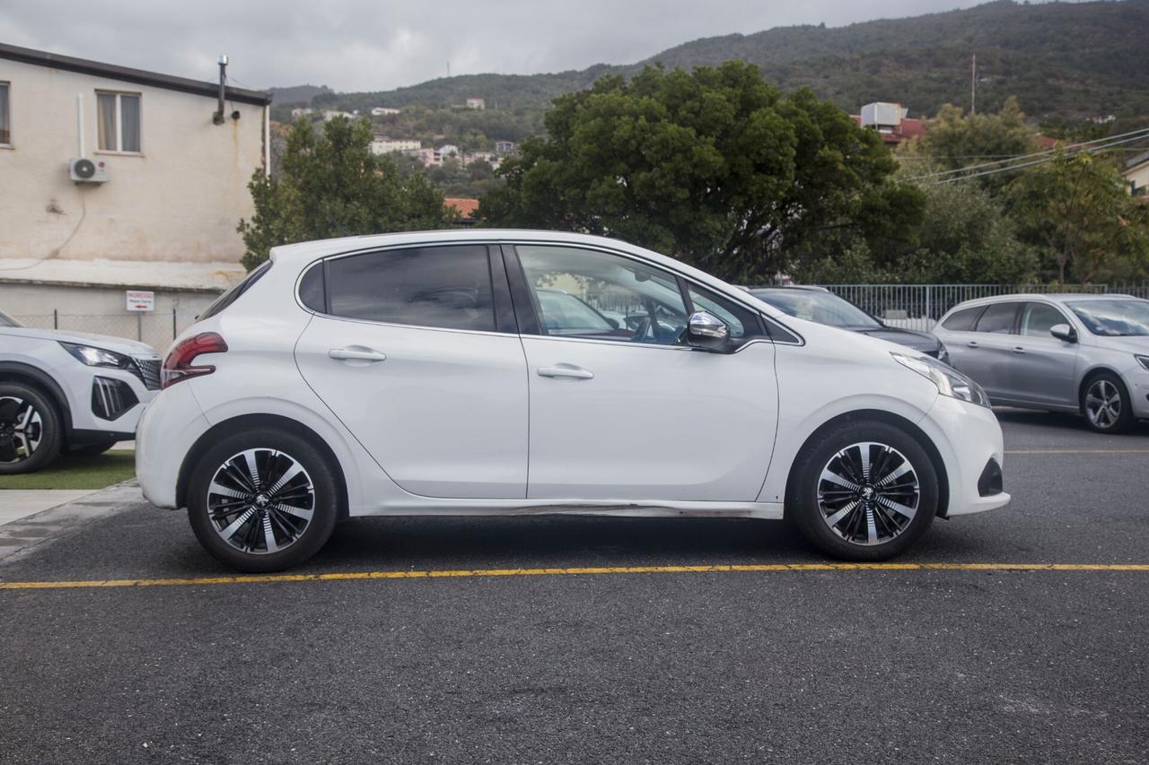 Peugeot 208 1.2 PureTech Allure Pack