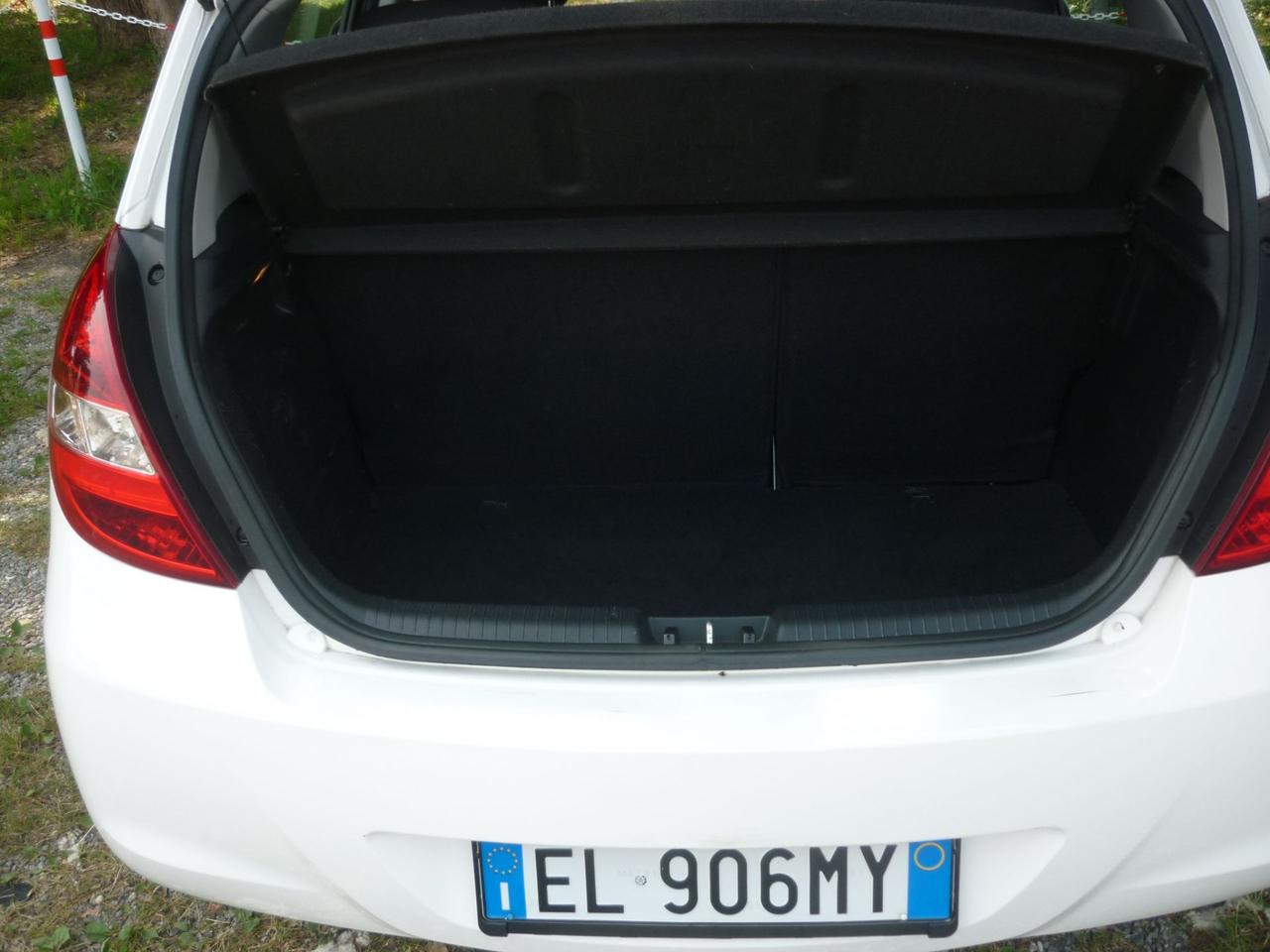 Hyundai i20 1.2 5p. Sound Edition Neopatentati