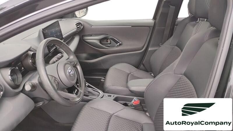 Toyota Yaris Hybrid Lounge MY22