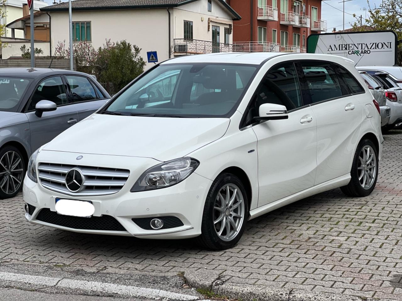 Mercedes-benz B 200 CDI BlueEFFICIENCY Executive