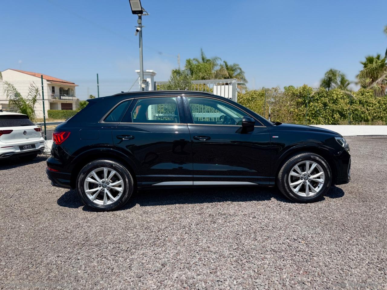 AUDI Q3 2.0TDI 150 S-tronic S-LINE NAVI FULL LED PELLE AUTOMATICA
