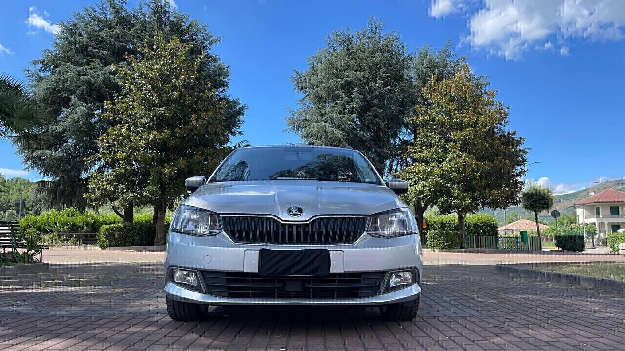 Skoda Fabia 1.4 TDI 90 CV station wagon cerchi da 17,cruise control, comandi al volante,bluethoot,usb