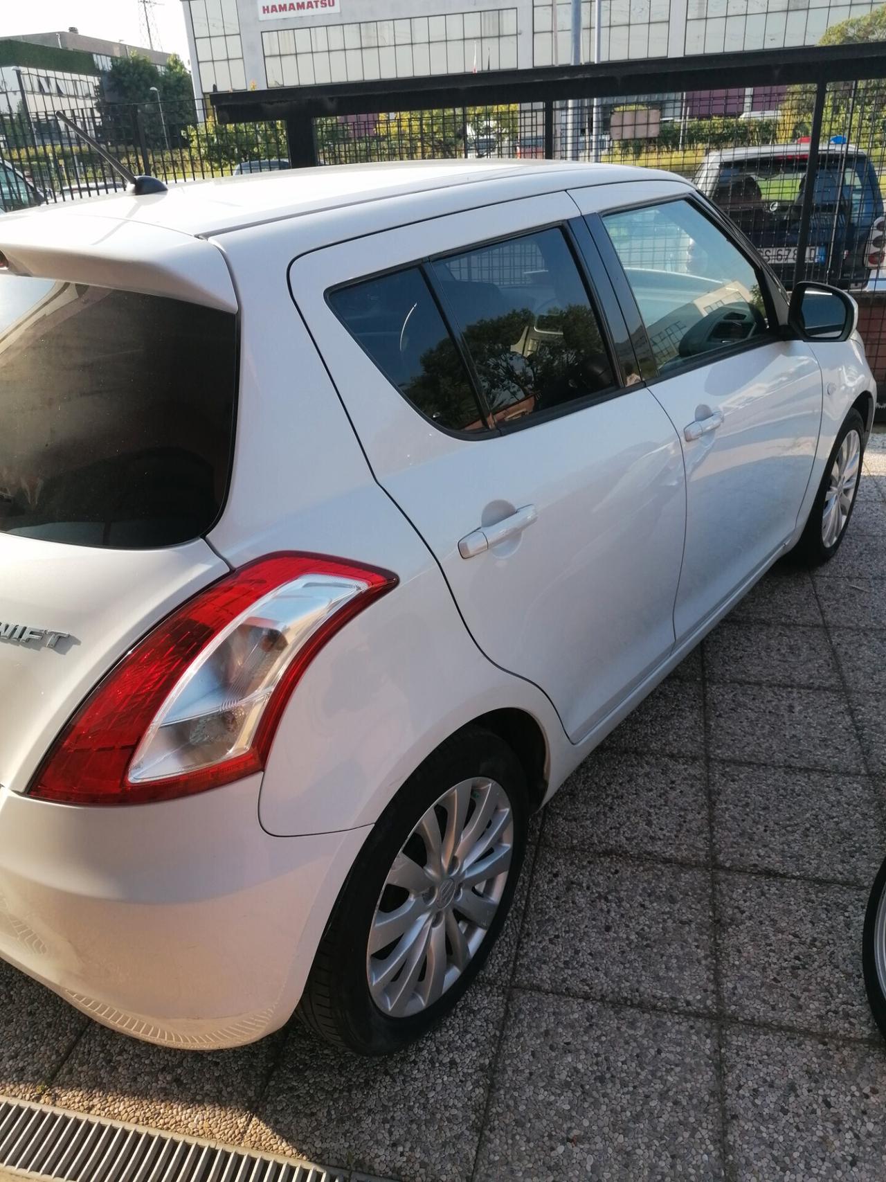 Suzuki Swift 1.2 VVT 5 porte GPL