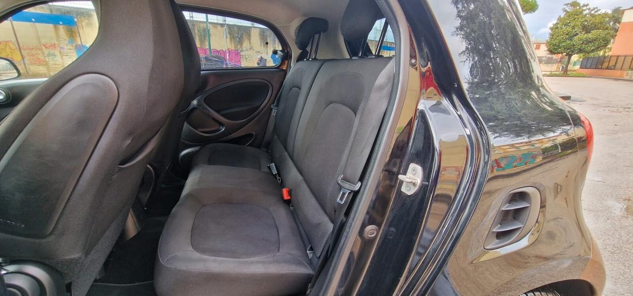 Smart ForFour 90 0.9 Turbo twinamic Passion LED NAVI