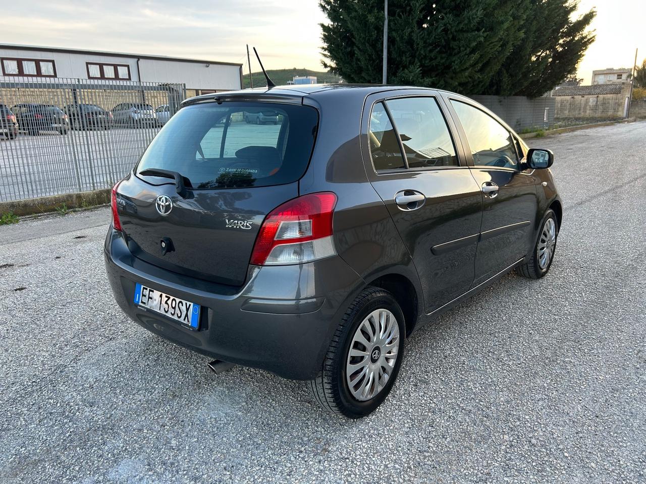 Toyota Yaris 1.3 5 porte Sol