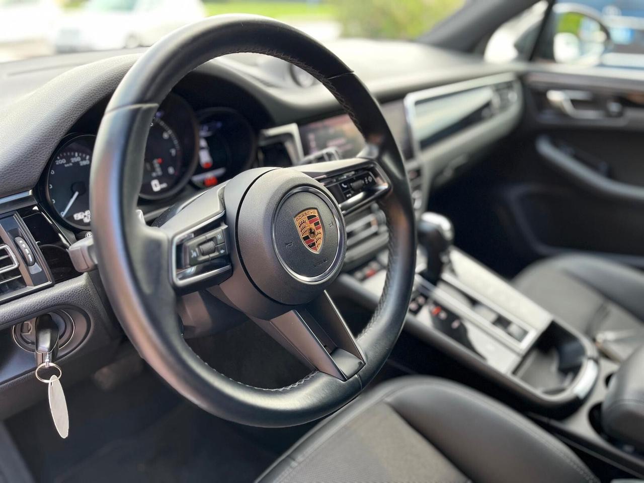 Porsche Macan 2.0 265CV