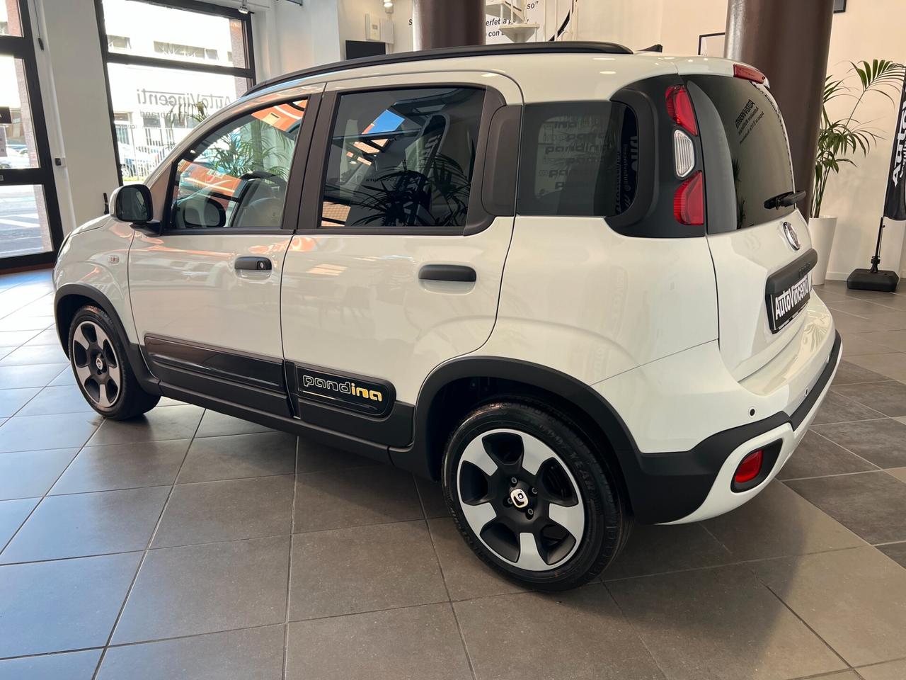 Fiat Panda 1.0 FireFly Hybrid Pandina KM0