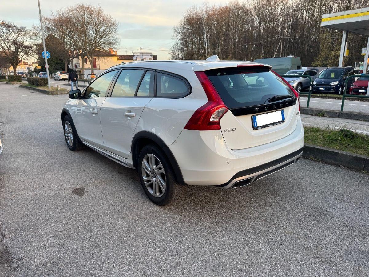 VOLVO - V60 - Cross Country D3 Business #TAG.VOLVO #1PROPRIETARIO