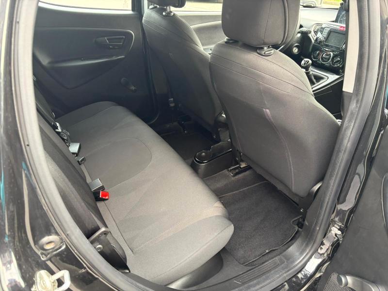 LANCIA YPSILON 1.2 BENZ 69 CV ADATTA A NEOPATENTATI