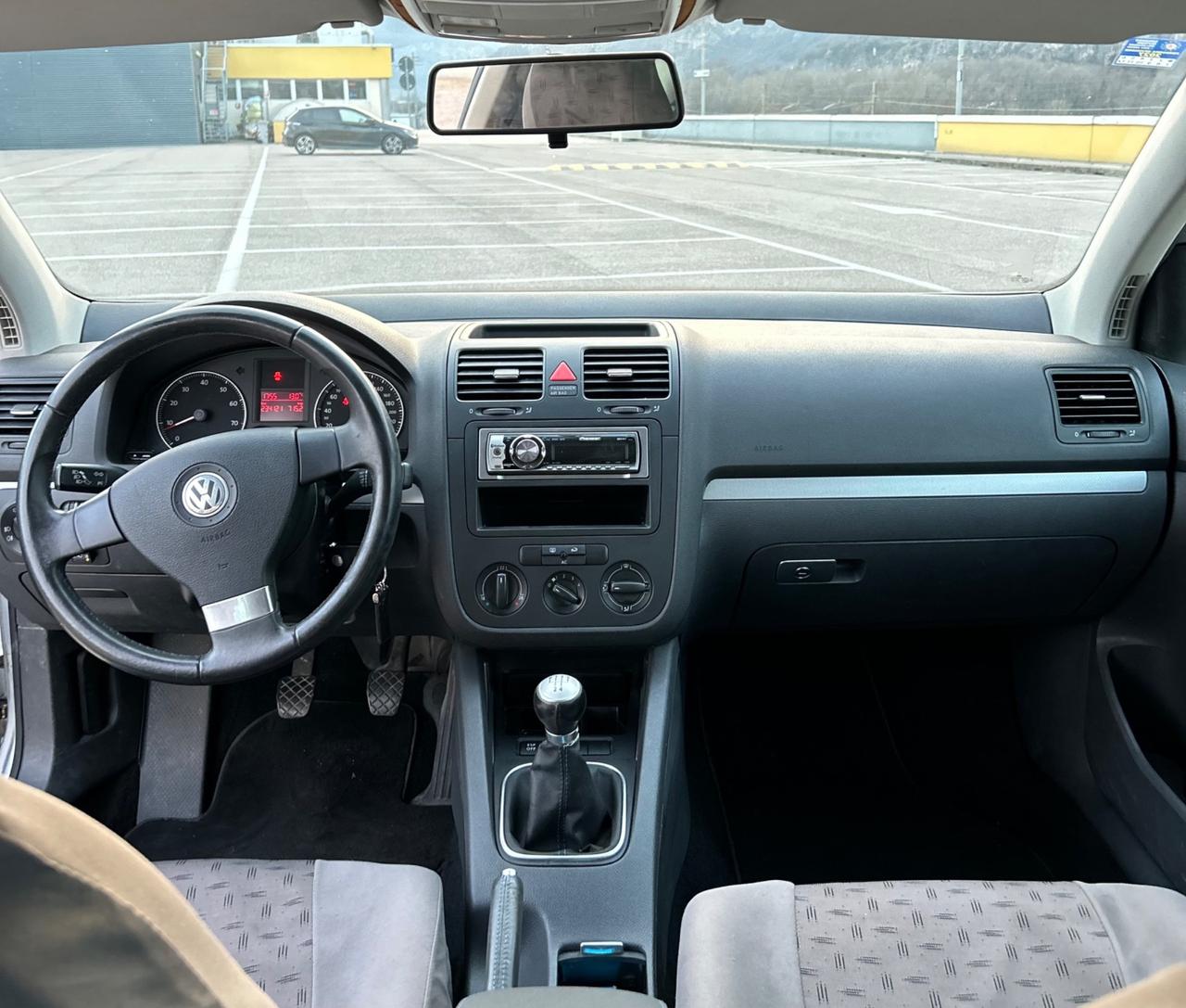 Volkswagen Golf 1.6 Comfortline BiFuel Neopatentati