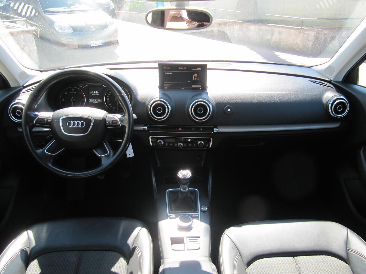 Audi A3 SPB 1.6 TDI clean diesel Ambition
