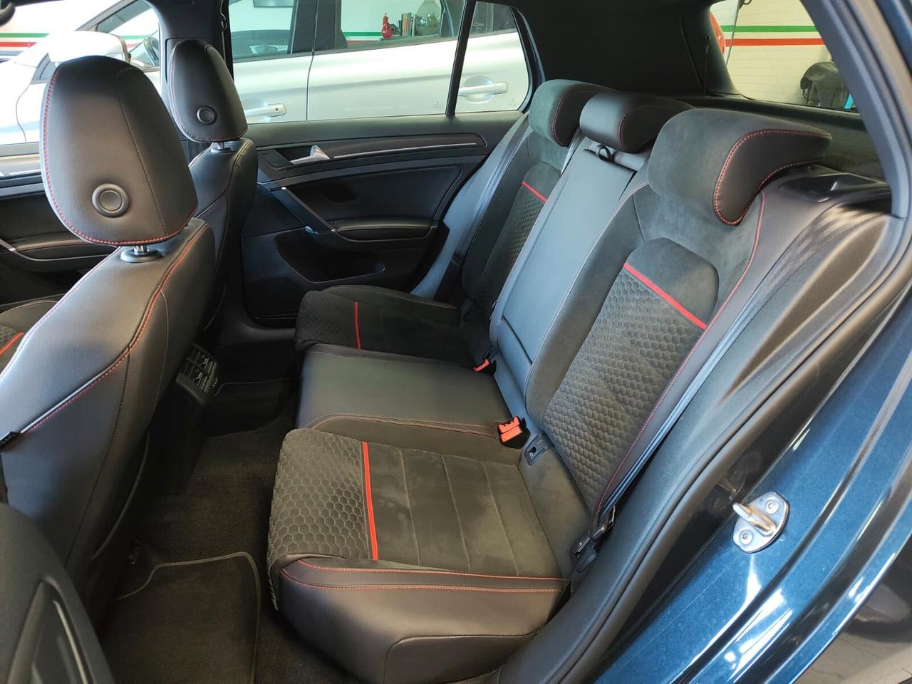 Volkswagen Golf GTI Performance 245CV DSG