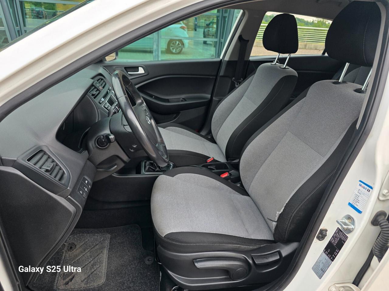 hyundai i20 1.2 valutiamo usato