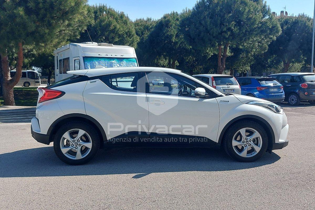 TOYOTA C-HR 1.8 Hybrid E-CVT Active