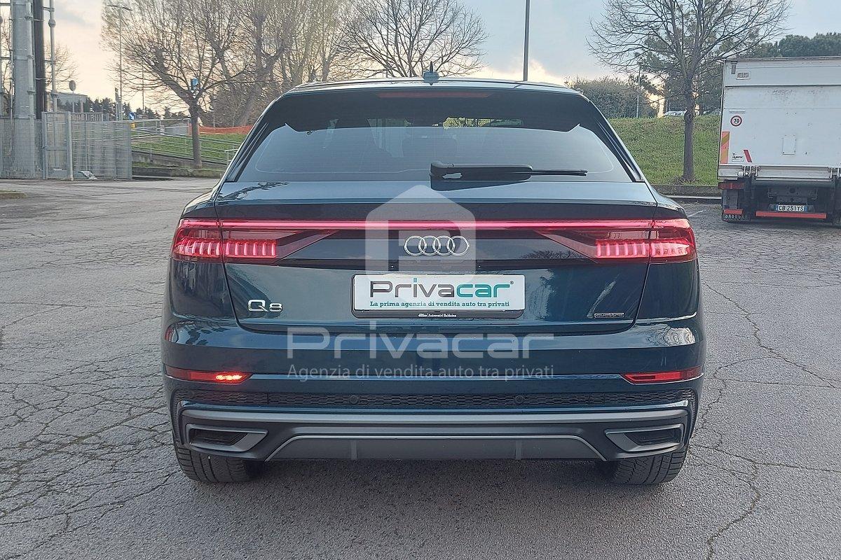 AUDI Q8 45 TDI quattro tiptronic Sport