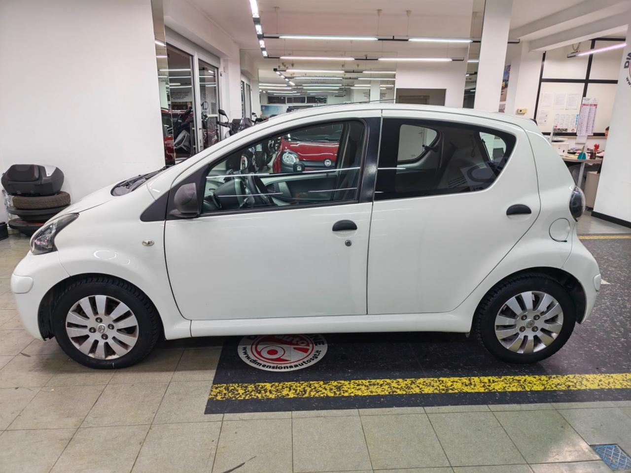Toyota Aygo 1.0 12V VVT-i 5 porte Sol Connect