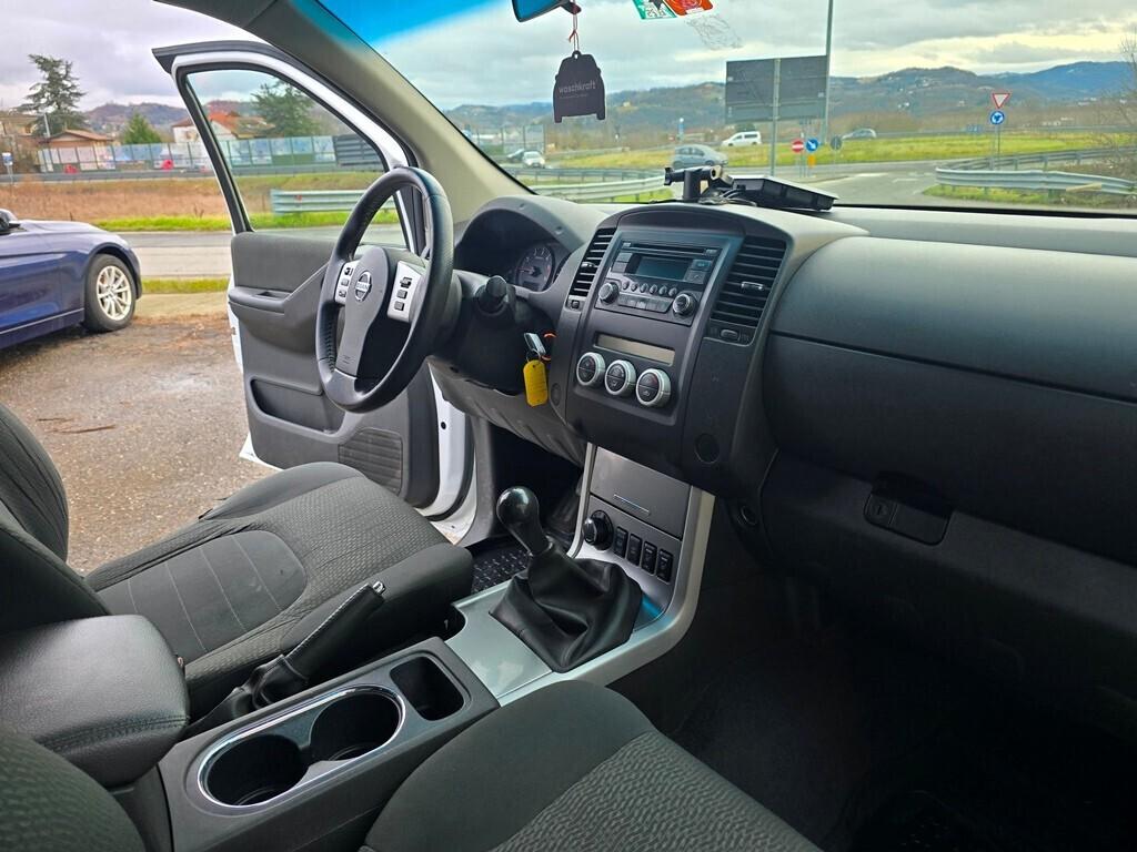 Nissan Navara 2.5 dCi 190CV "LE"