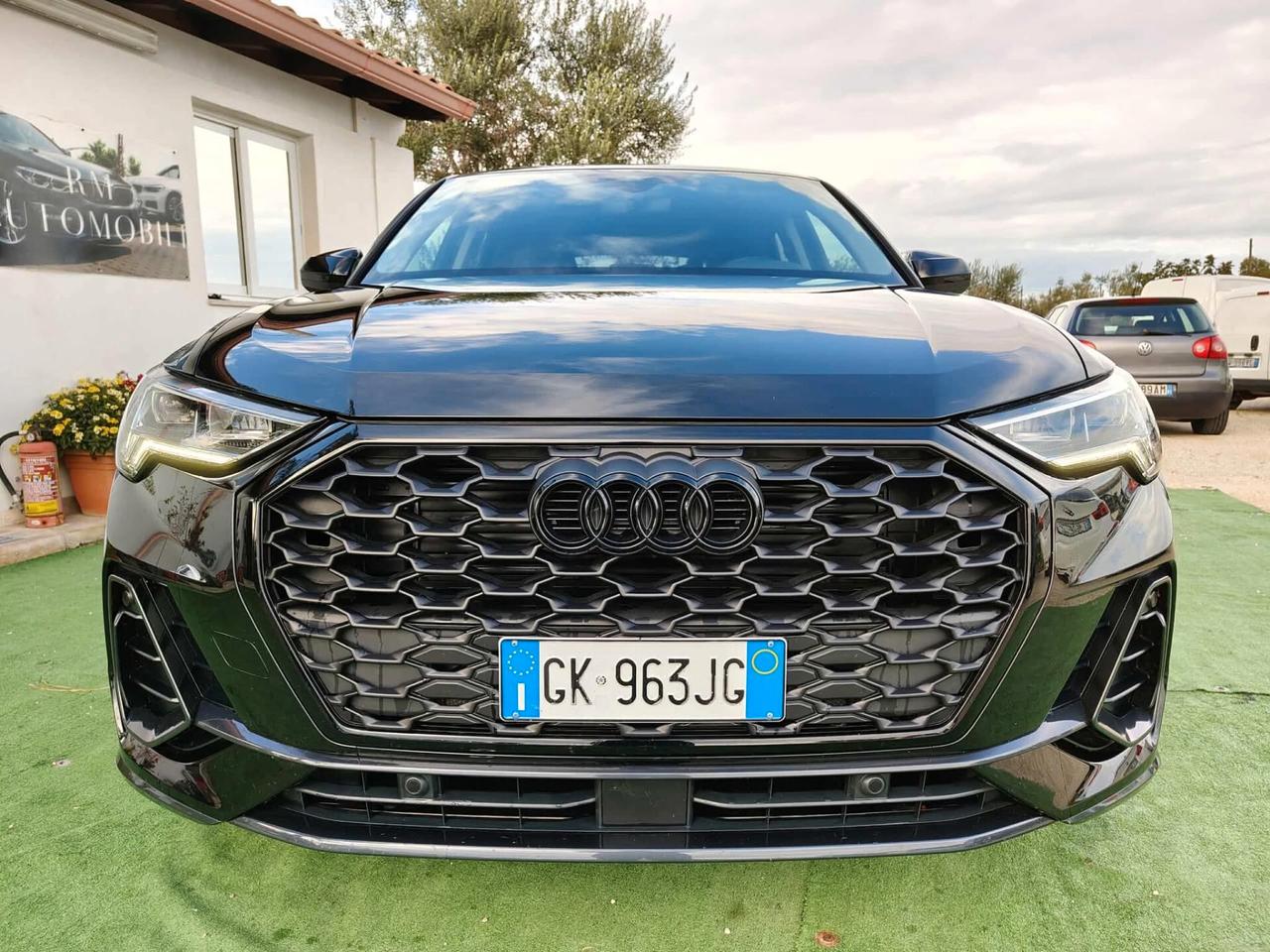 Audi Q3 SPB 35 TDI Identity Black S tronic - 2022