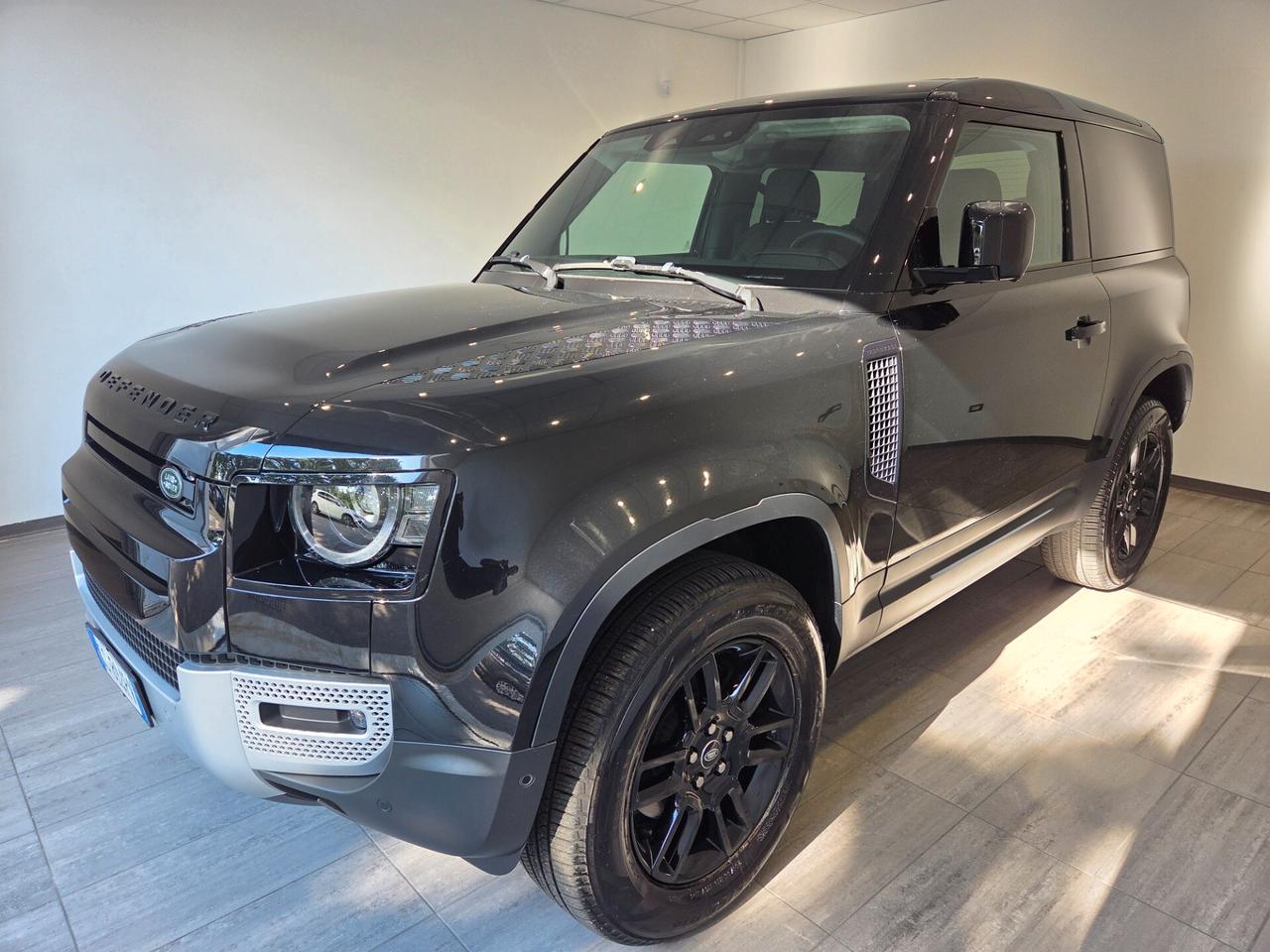 Land Rover Defender 90 3.0D I6 AWD Auto X-Dynamic SE