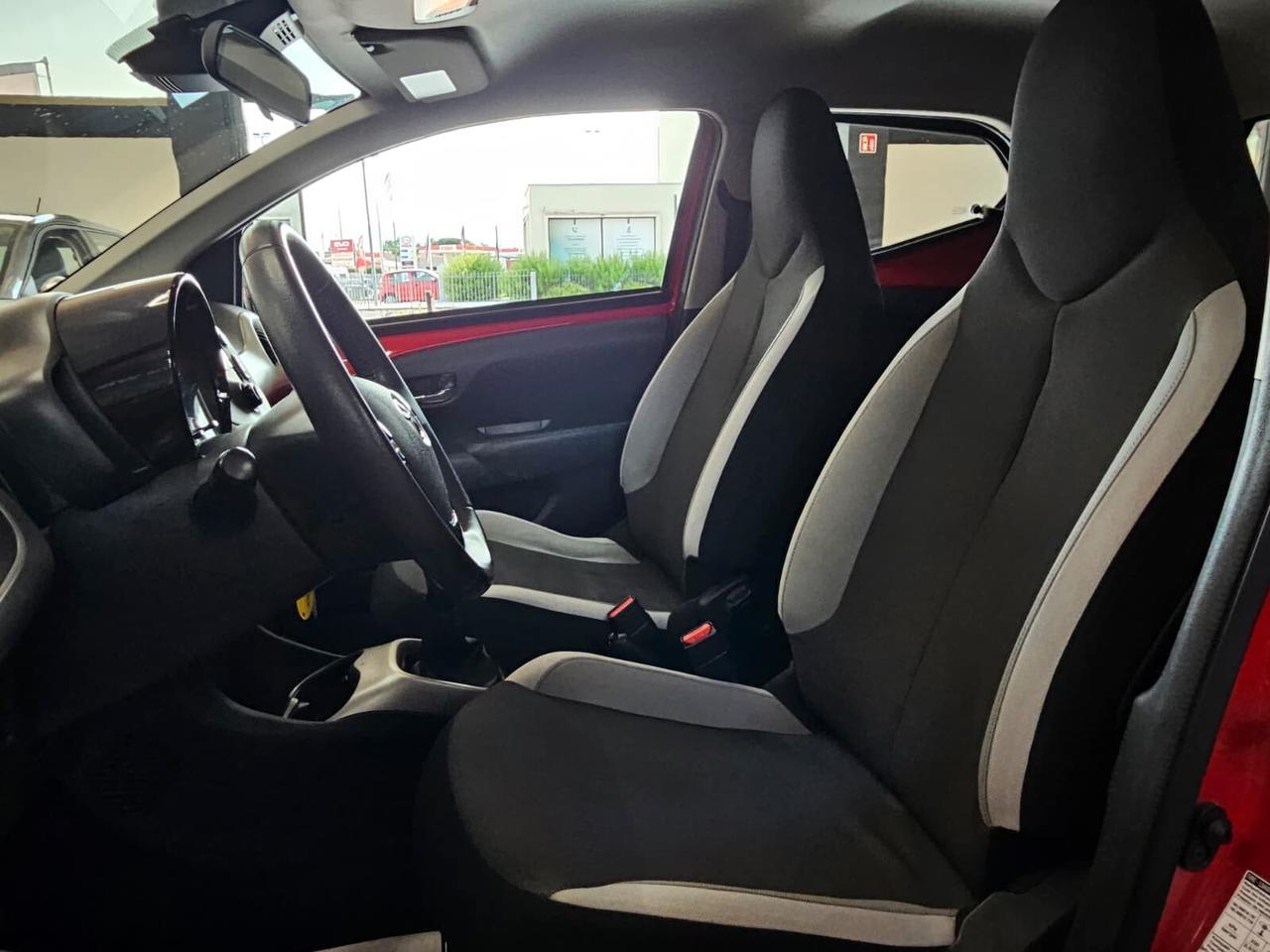 TOYOTA Aygo 1.0h 69 CV - NEOPATENTATI